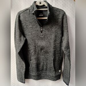Vuori Men's Gray Half-Zip Sweater